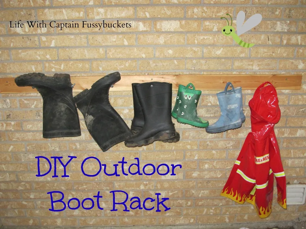 Outdoor boot clearance rack