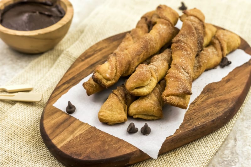 air fryer churros with mexican chocolate sauce