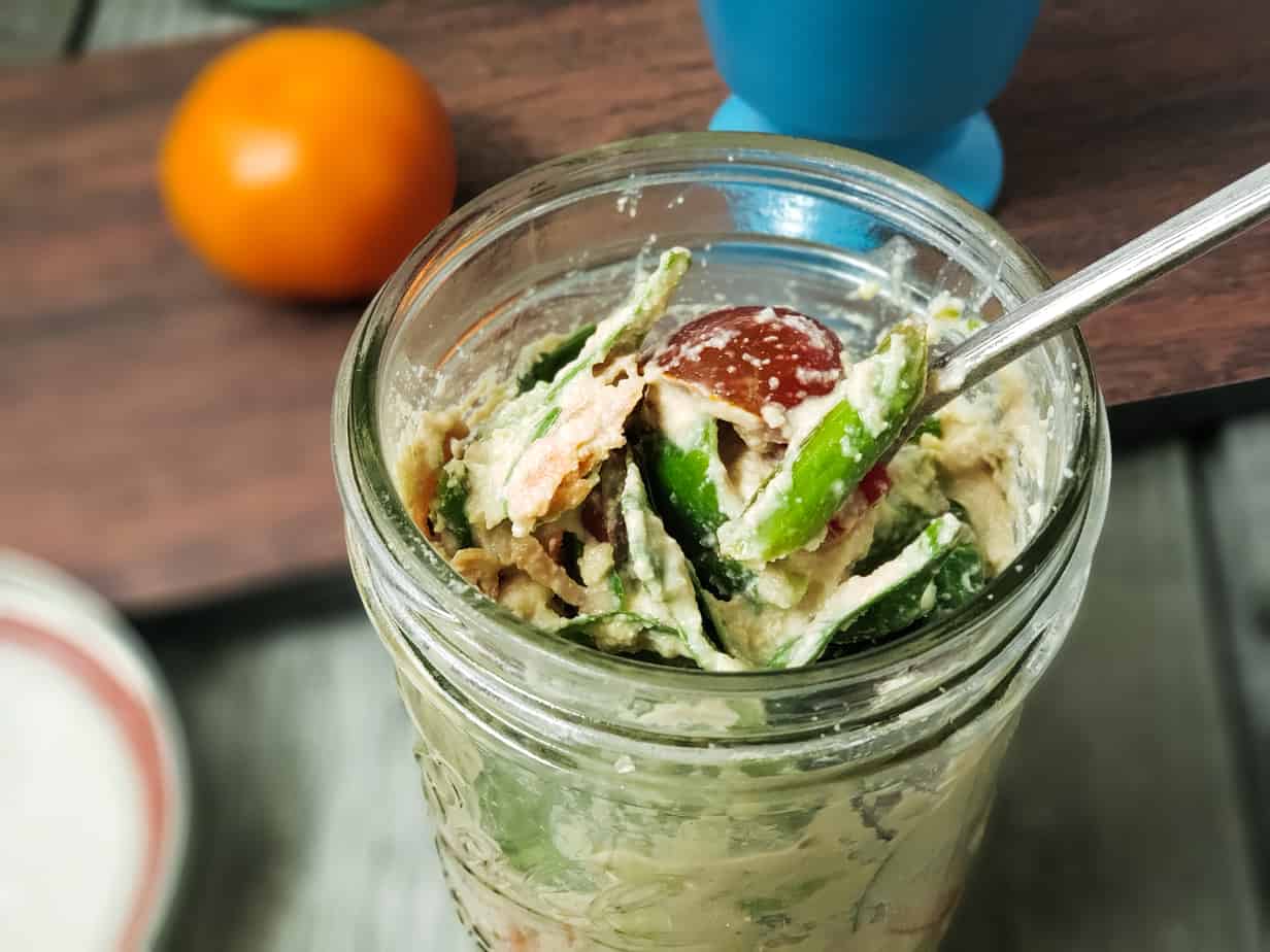 cashew aoli mason jar salad