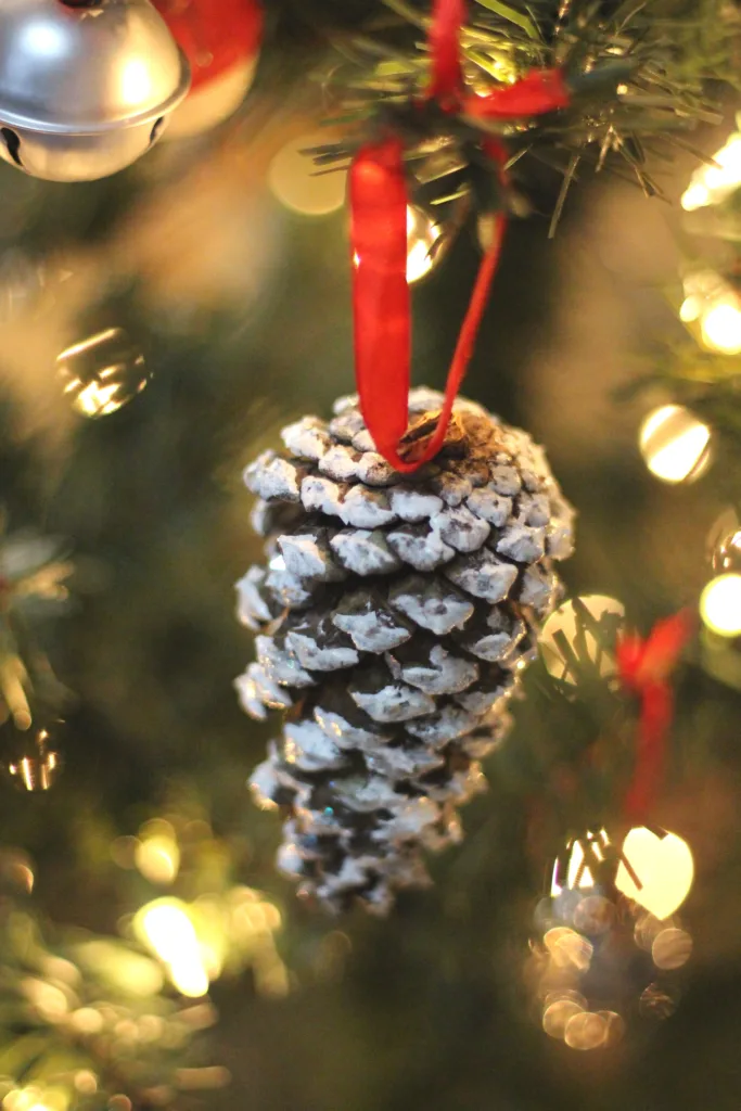 Snowy Pinecone Christmas Tree