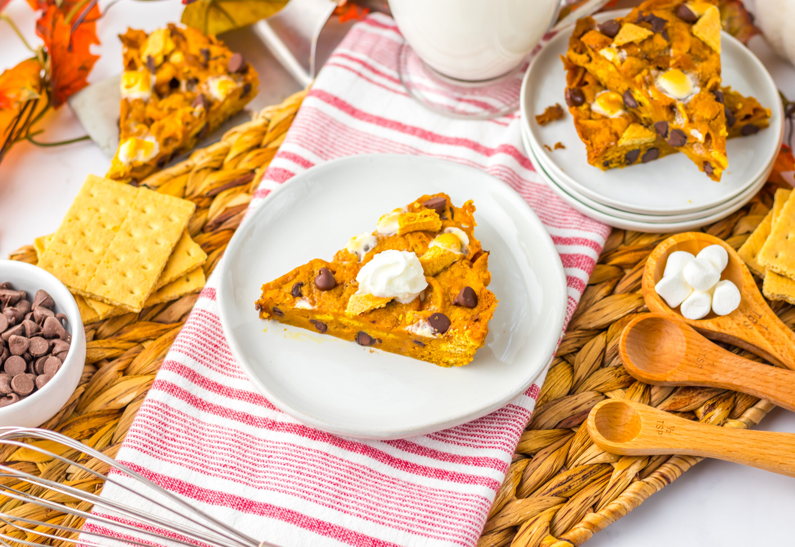 pumpkin spice s'mores cookie cake recipe