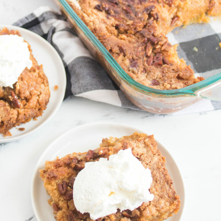 Pumpkin Spice Crunch Cake