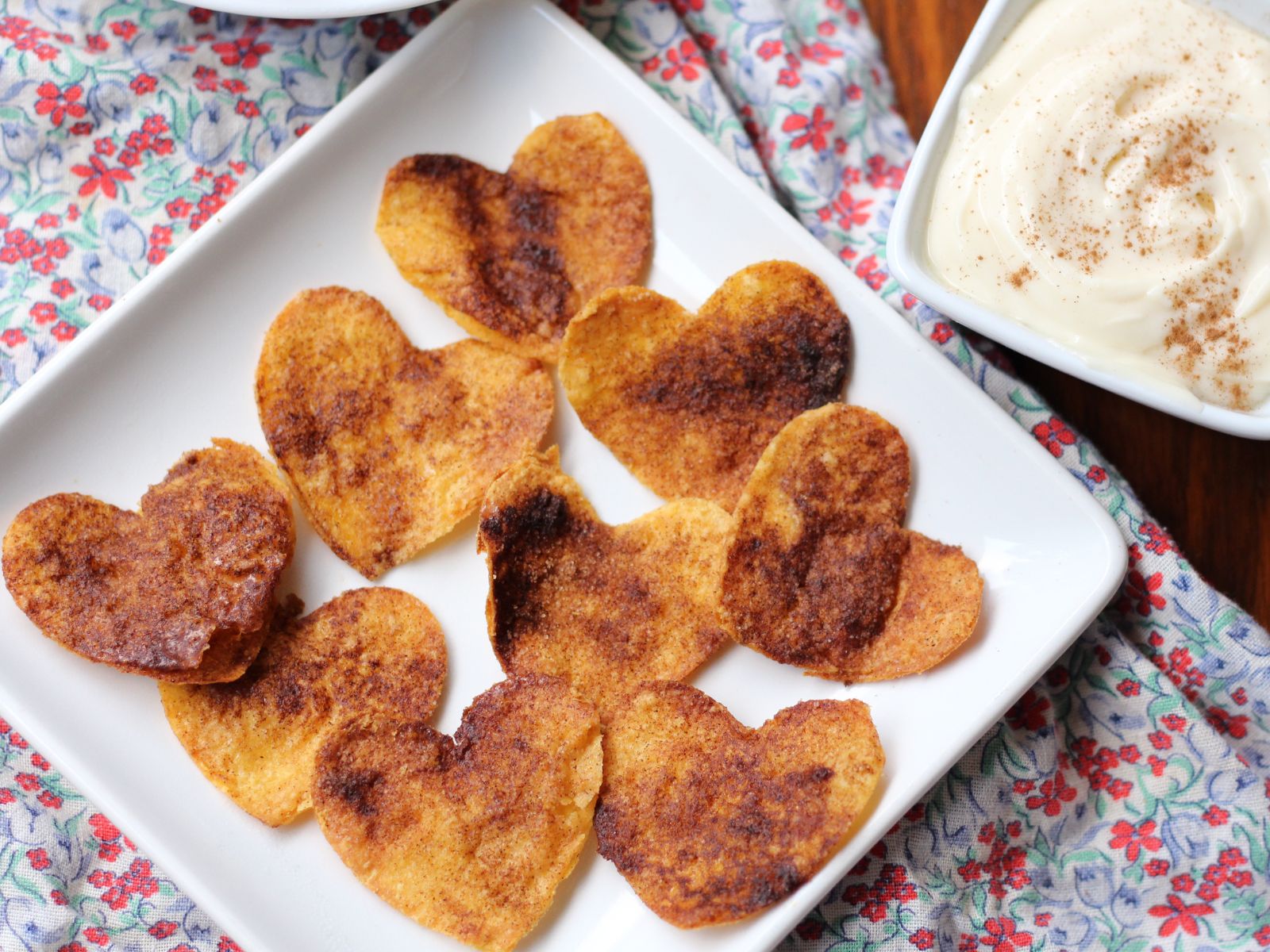 air fryer heart shaped cinnamon sugar chips with cream cheese dip